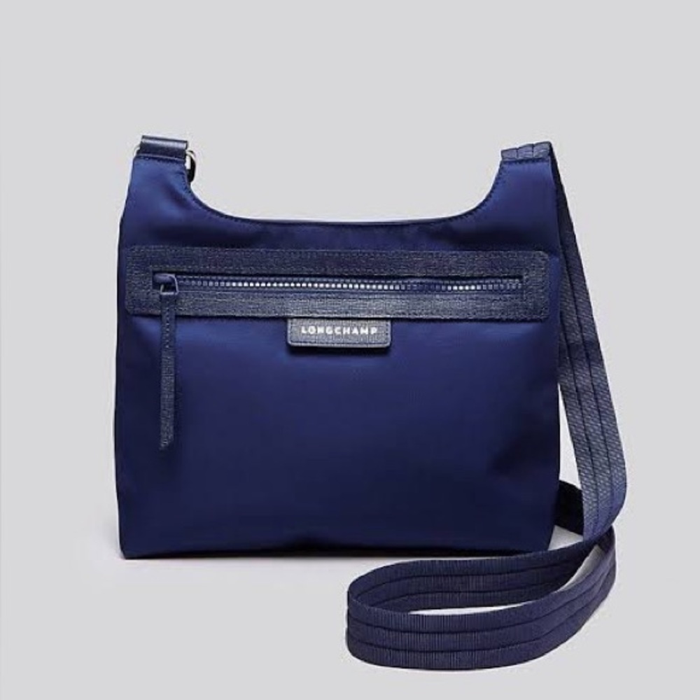 LONGCHAMP Le Pliage NEO Flat Nylon
Crossbody Bag Navy BLUE